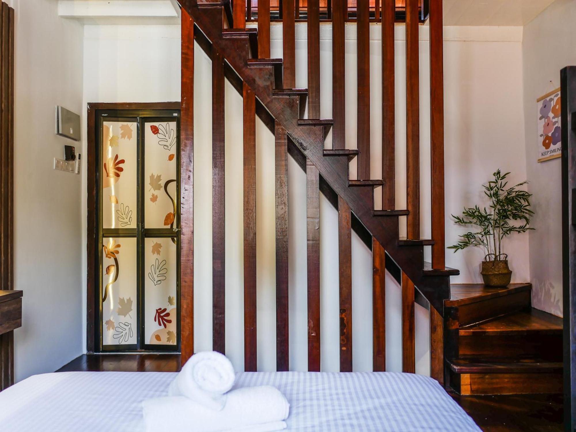 Carnarvon Antique Loft Penginapan *